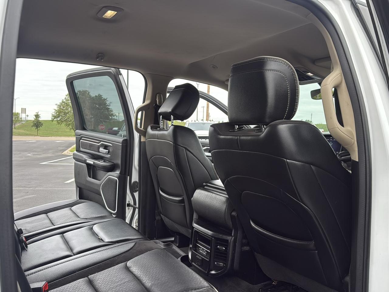 RAM 1500 Laramie Crew Cab SWB 4WD 2021