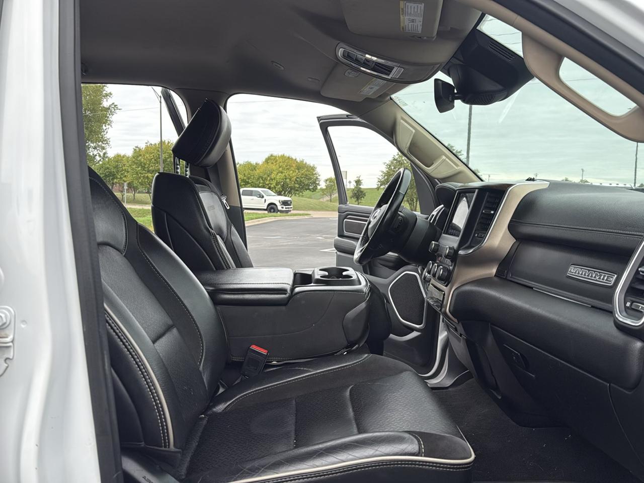RAM 1500 Laramie Crew Cab SWB 4WD 2021