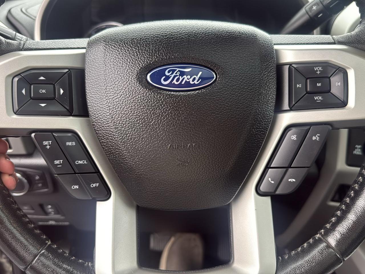 Ford F-250 SD Lariat Crew Cab 4WD 2017