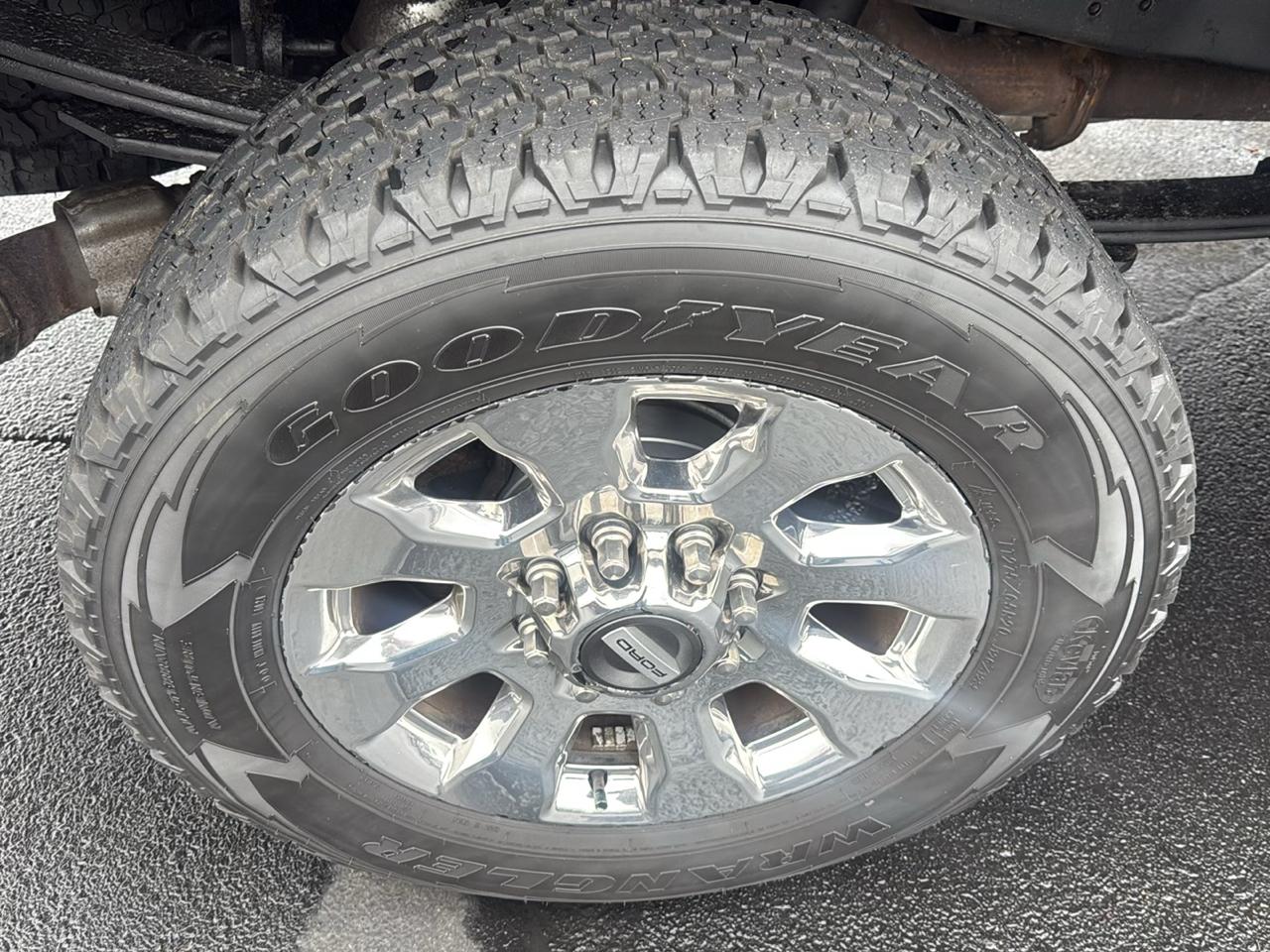 Ford F-250 SD Lariat Crew Cab 4WD 2017