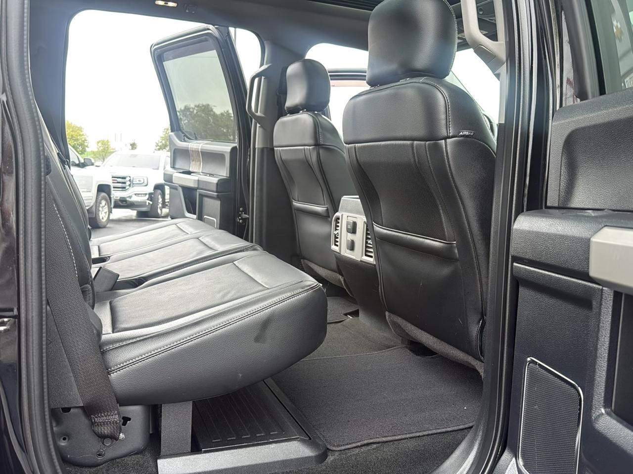 Ford F-250 SD Lariat Crew Cab 4WD 2017