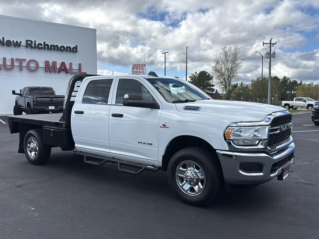 RAM 2500 Tradesman Crew Cab 4WD 2021