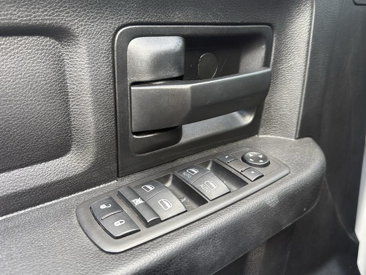RAM 2500 Tradesman Crew Cab 4WD 2021