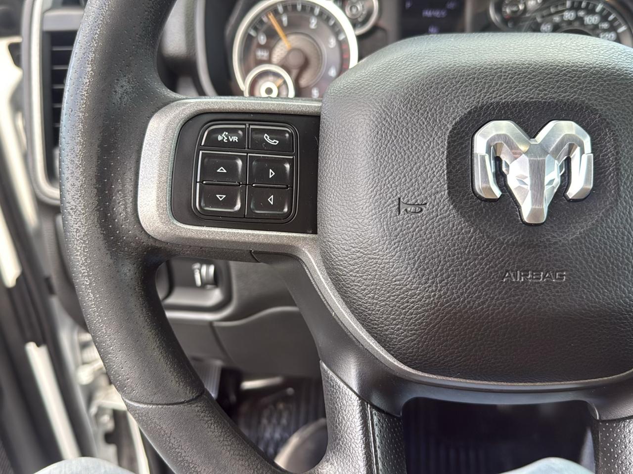 RAM 2500 Tradesman Crew Cab 4WD 2021
