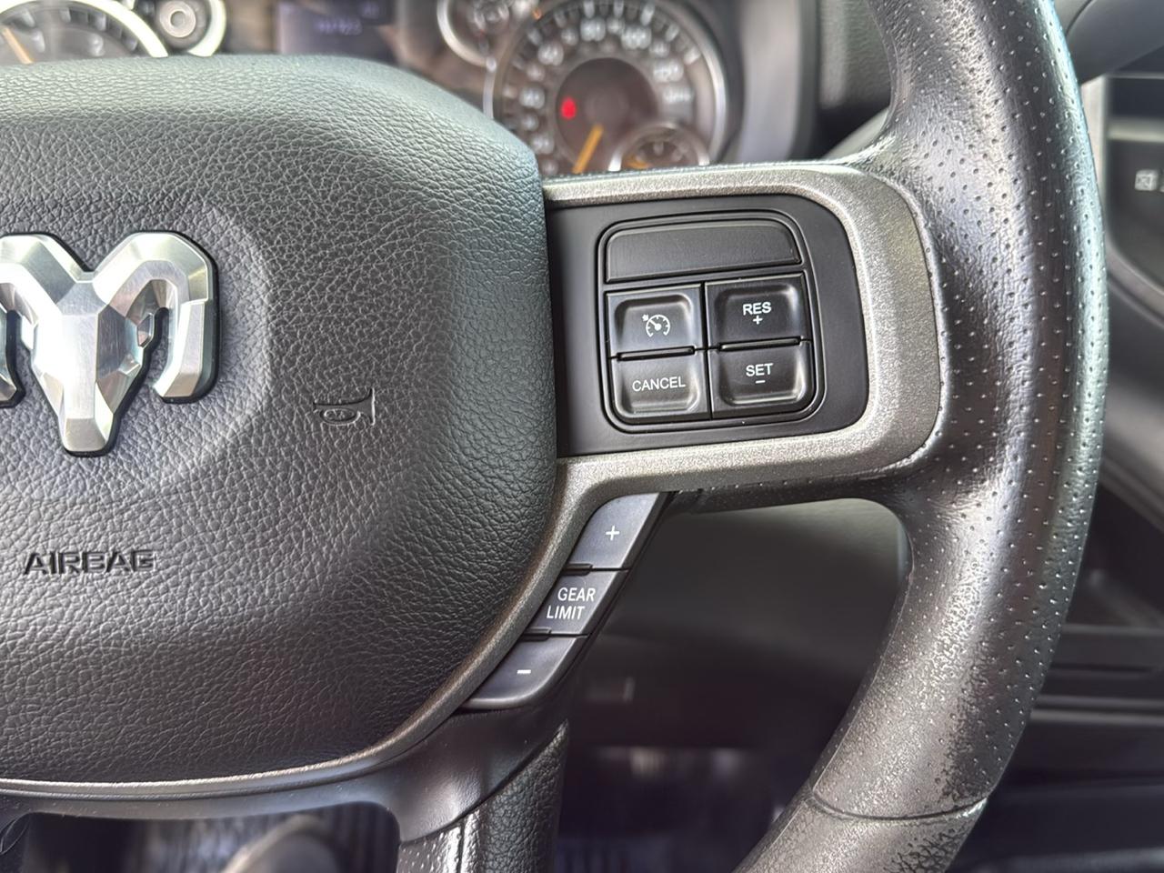 RAM 2500 Tradesman Crew Cab 4WD 2021