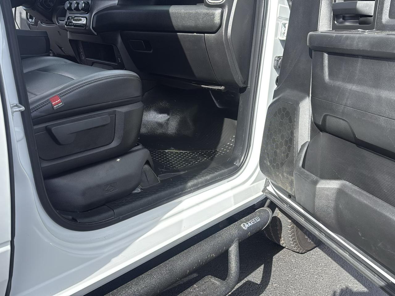 RAM 2500 Tradesman Crew Cab 4WD 2021