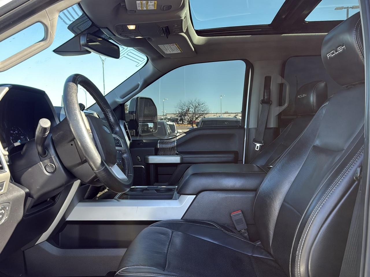 Ford Super Duty F-250 SRW Lariat 4WD Crew Cab 6.75' Box 2019
