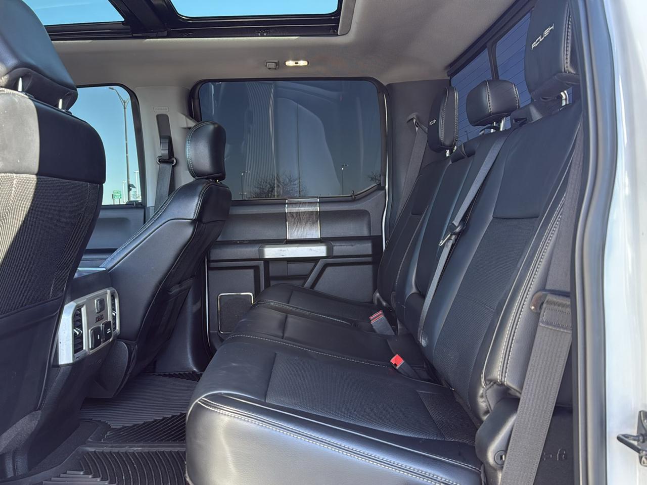 Ford Super Duty F-250 SRW Lariat 4WD Crew Cab 6.75' Box 2019