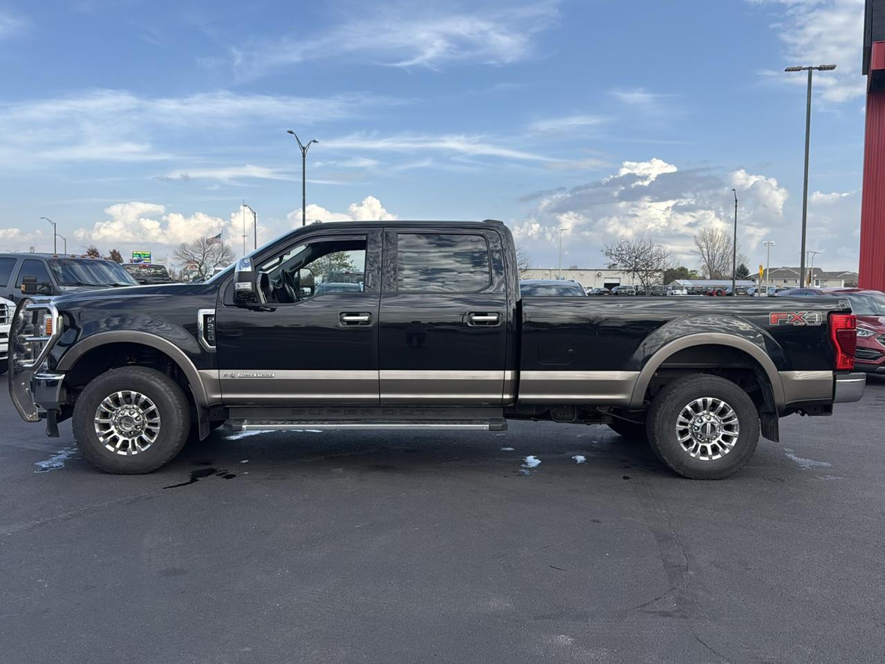 Ford Super Duty F-250 SRW Lariat 4WD Crew Cab 8' Box 2021