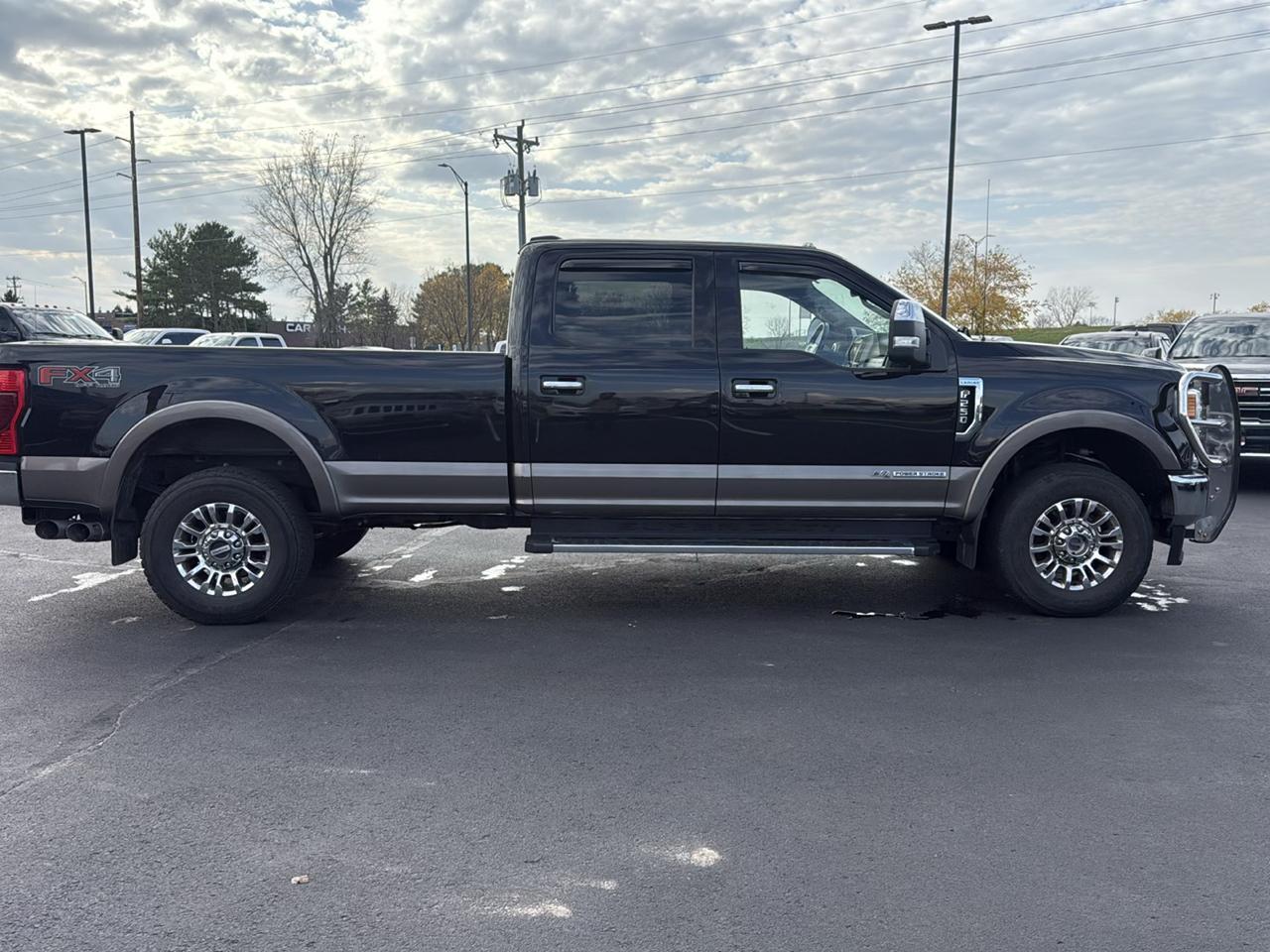 Ford Super Duty F-250 SRW Lariat 4WD Crew Cab 8' Box 2021