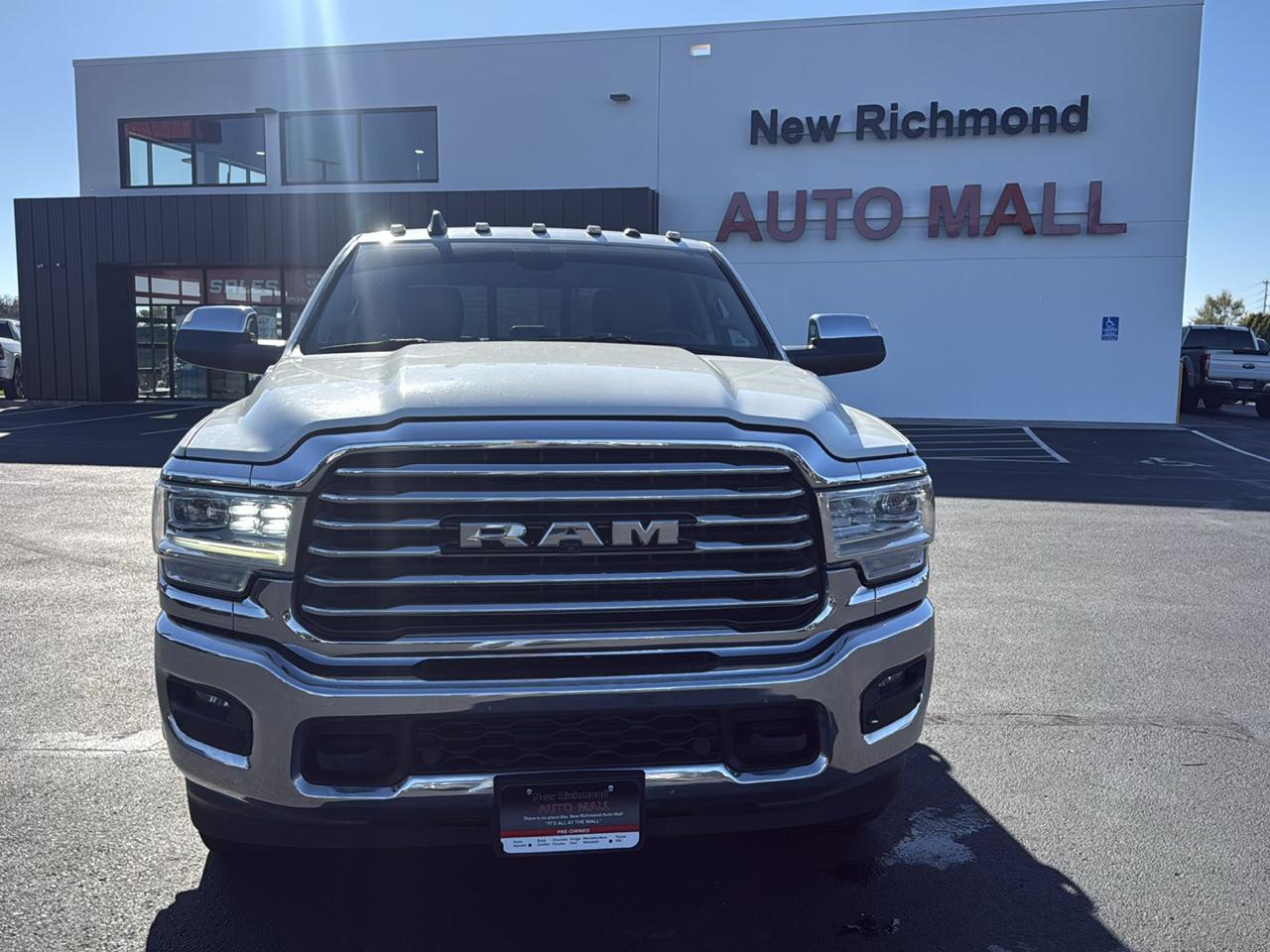 RAM 3500 Longhorn 4x4 Crew Cab 8' Box 2021