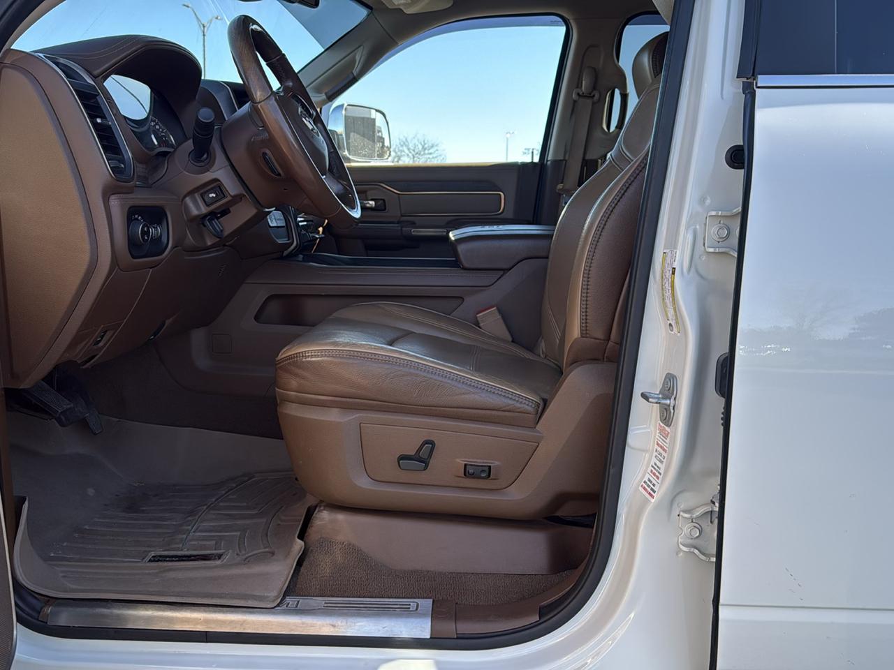 RAM 3500 Longhorn 4x4 Crew Cab 8' Box 2021