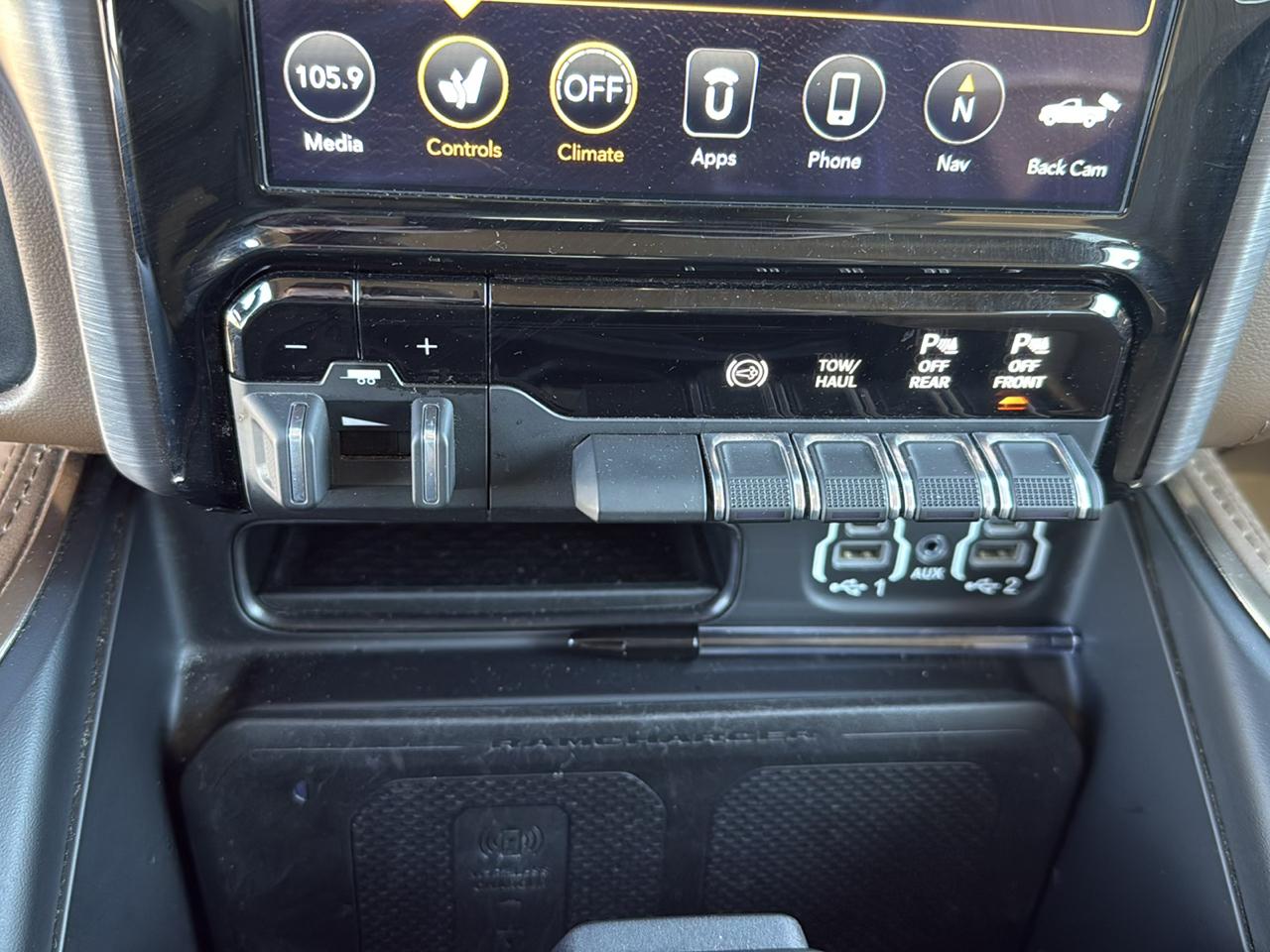 RAM 3500 Longhorn 4x4 Crew Cab 8' Box 2021