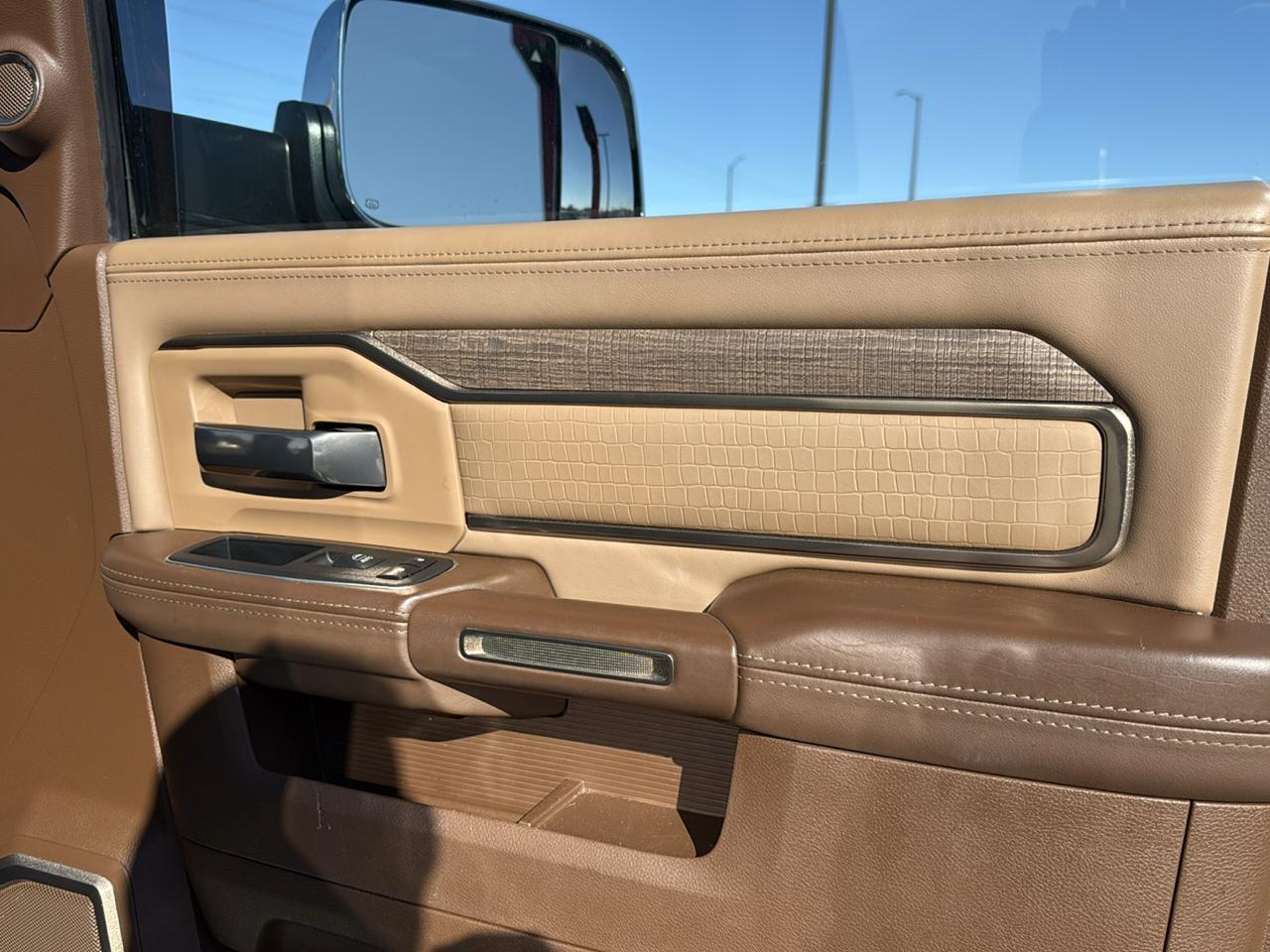 RAM 3500 Longhorn 4x4 Crew Cab 8' Box 2021