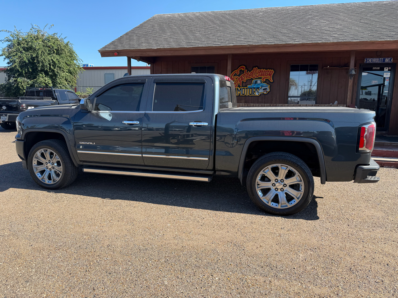 GMC Sierra 1500 Denali Crew Cab Short Box 4WD 2017