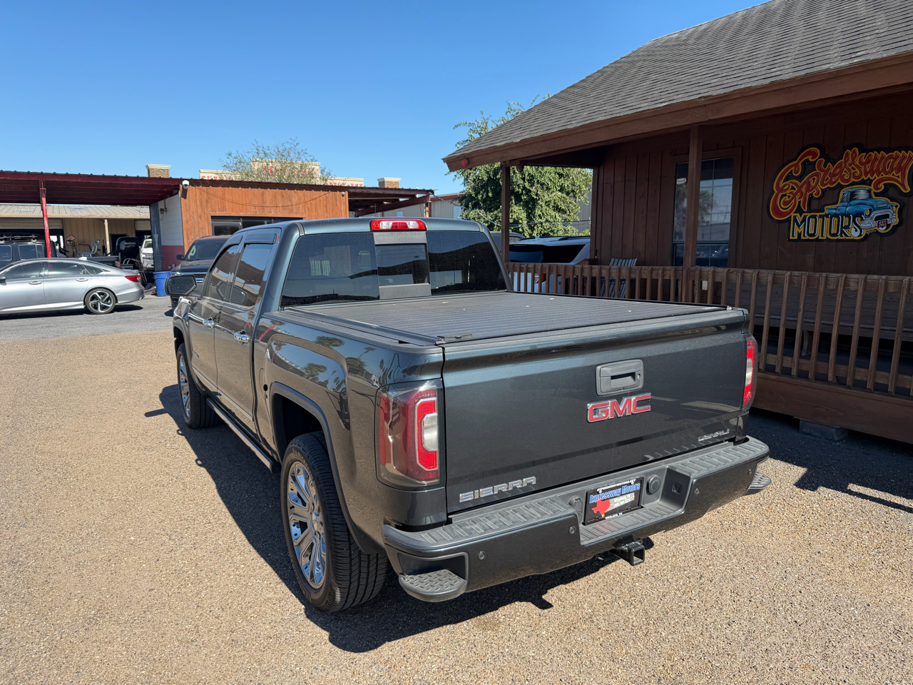 GMC Sierra 1500 Denali Crew Cab Short Box 4WD 2017