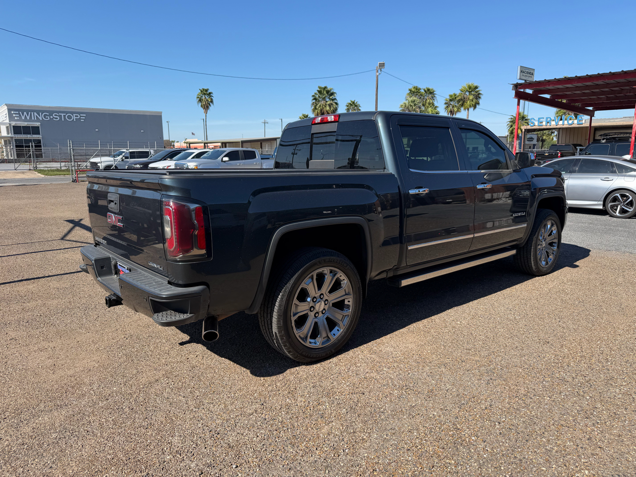 GMC Sierra 1500 Denali Crew Cab Short Box 4WD 2017