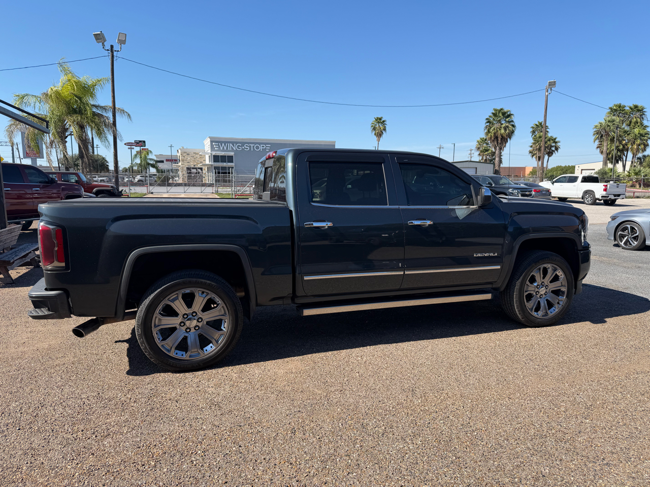 GMC Sierra 1500 Denali Crew Cab Short Box 4WD 2017