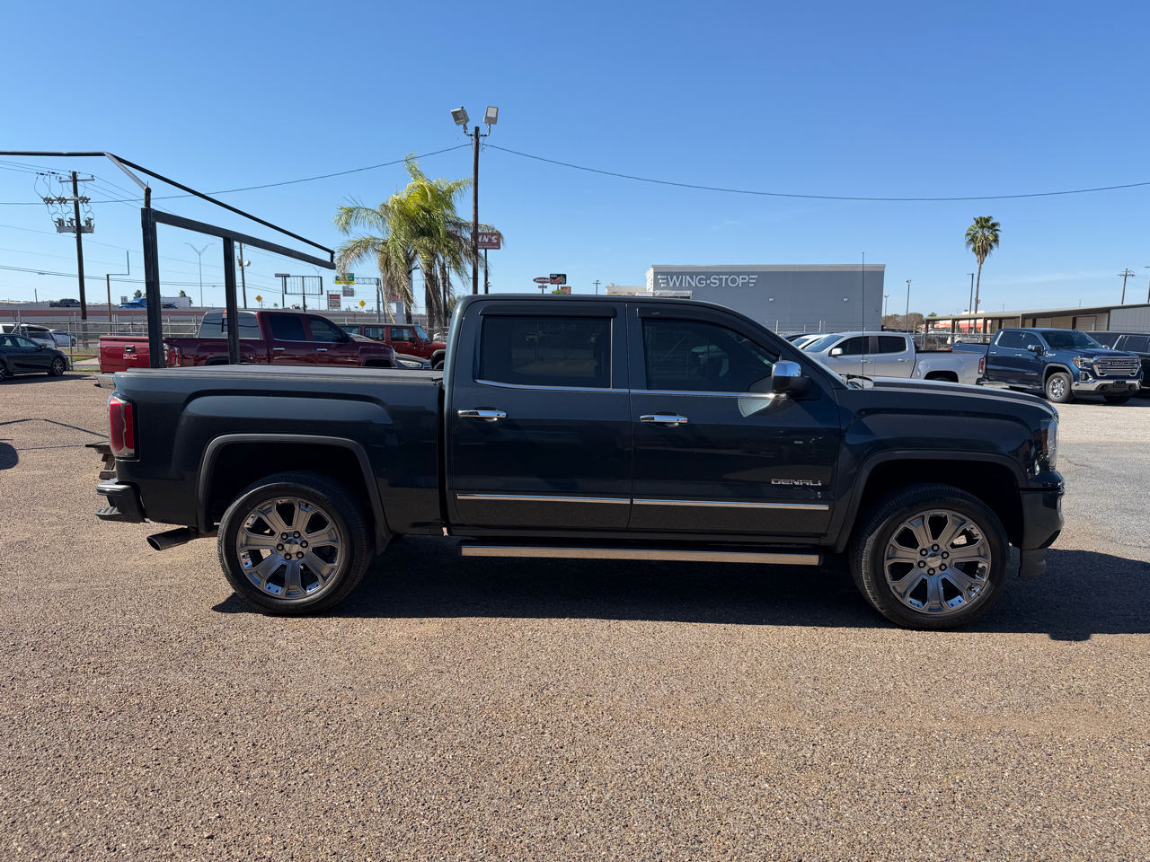 GMC Sierra 1500 Denali Crew Cab Short Box 4WD 2017