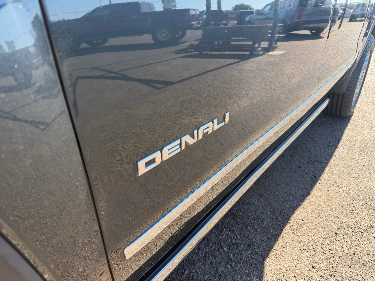 GMC Sierra 1500 Denali Crew Cab Short Box 4WD 2017