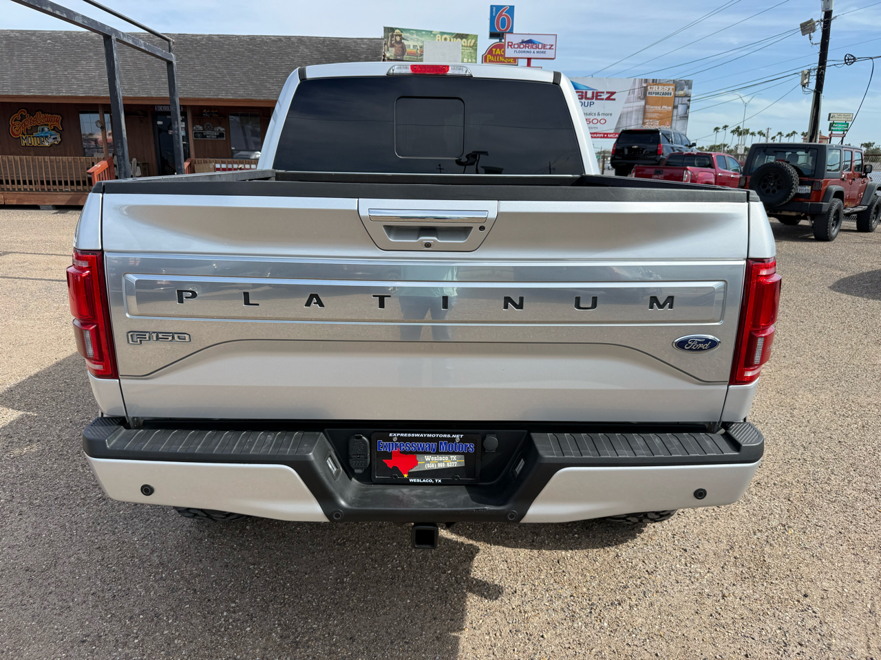 Ford F-150 Platinum SuperCrew 5.5-ft. Bed 4WD 2015
