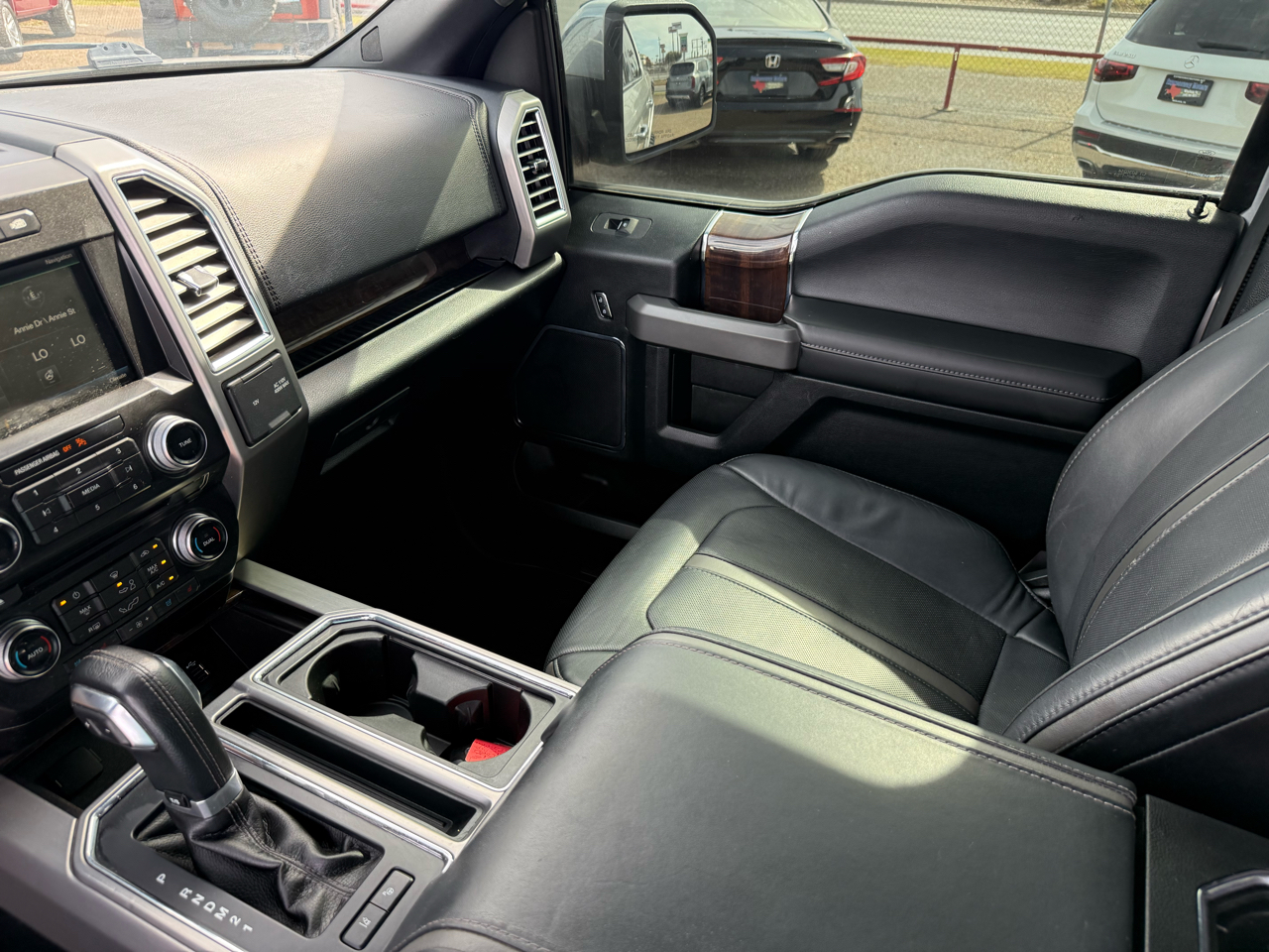 Ford F-150 Platinum SuperCrew 5.5-ft. Bed 4WD 2015