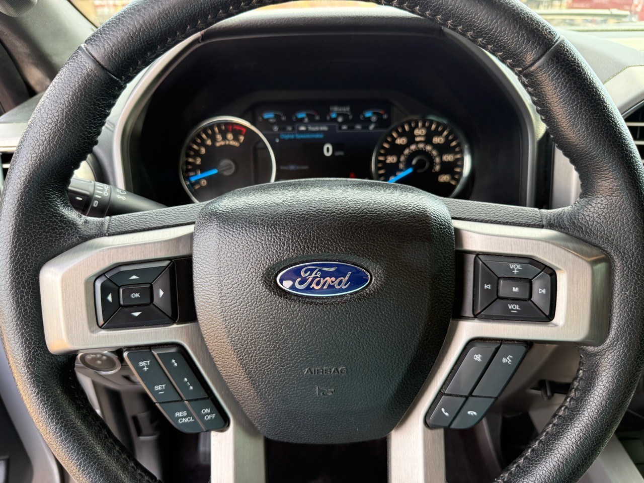 Ford F-150 Platinum SuperCrew 5.5-ft. Bed 4WD 2015