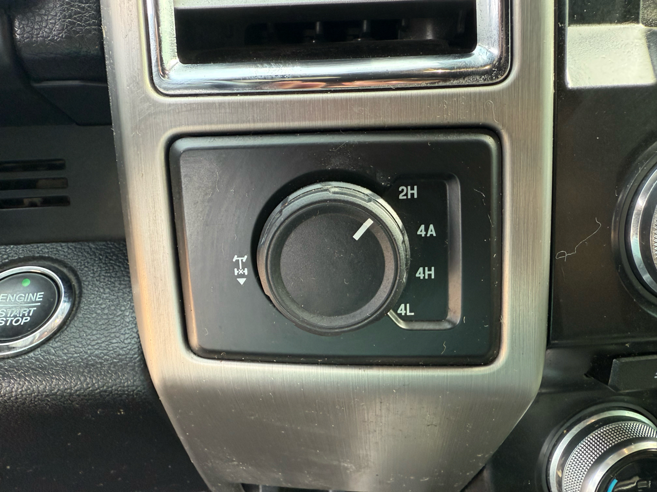 Ford F-150 Platinum SuperCrew 5.5-ft. Bed 4WD 2015