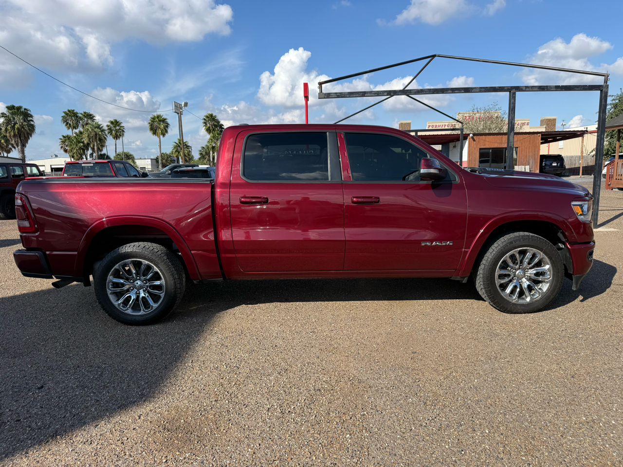 RAM 1500 Laramie Crew Cab SWB 4WD 2019