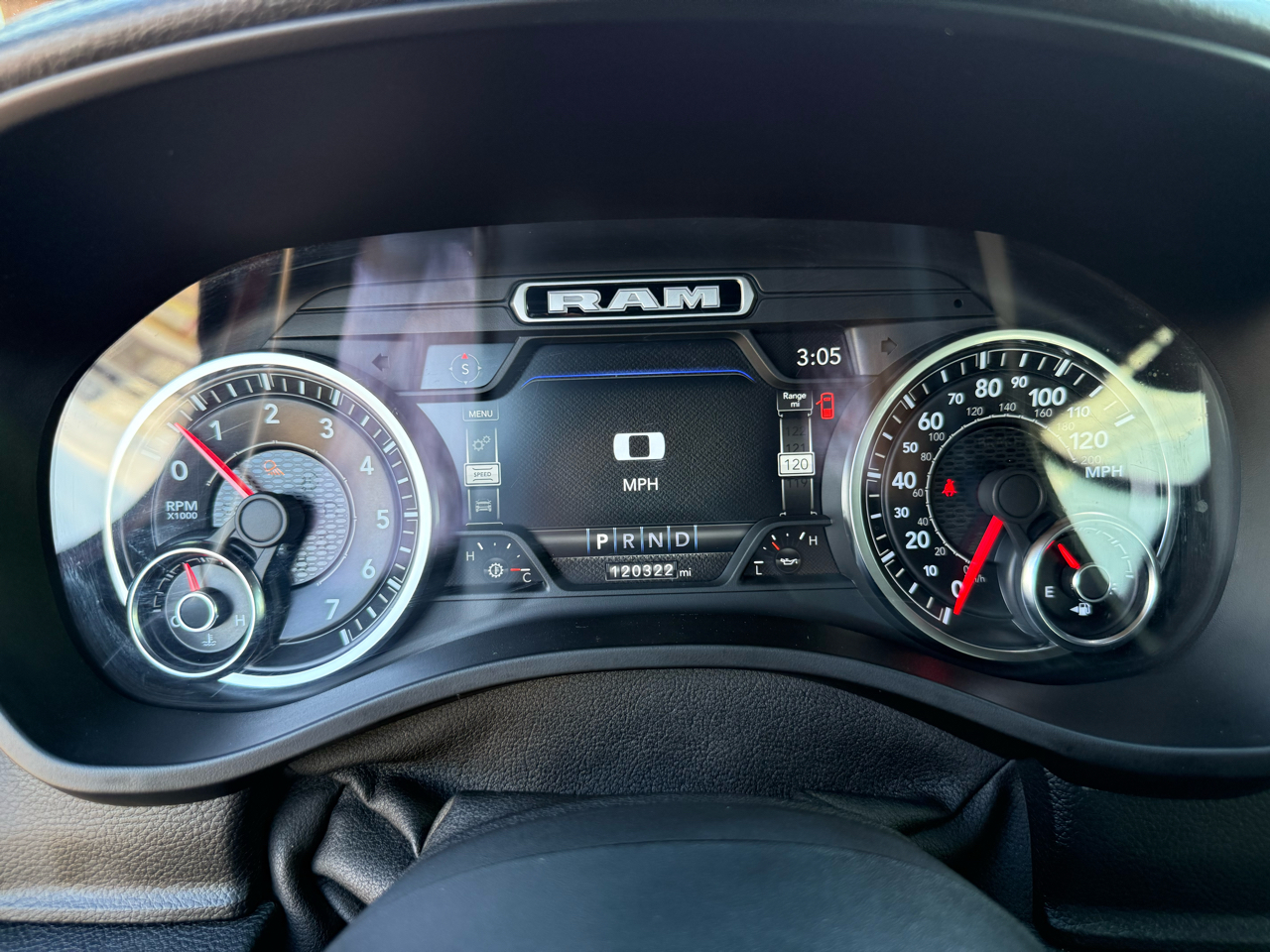 RAM 1500 Laramie Crew Cab SWB 4WD 2019