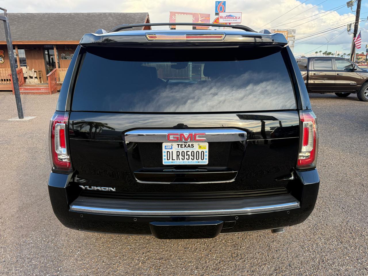 GMC Yukon Denali 2WD 2017