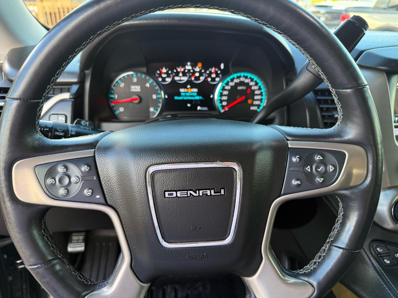 GMC Yukon Denali 2WD 2017