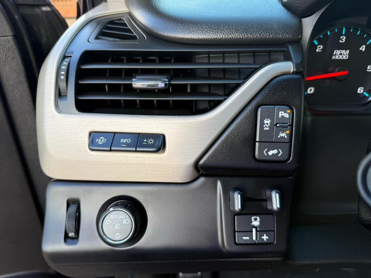 GMC Yukon Denali 2WD 2017