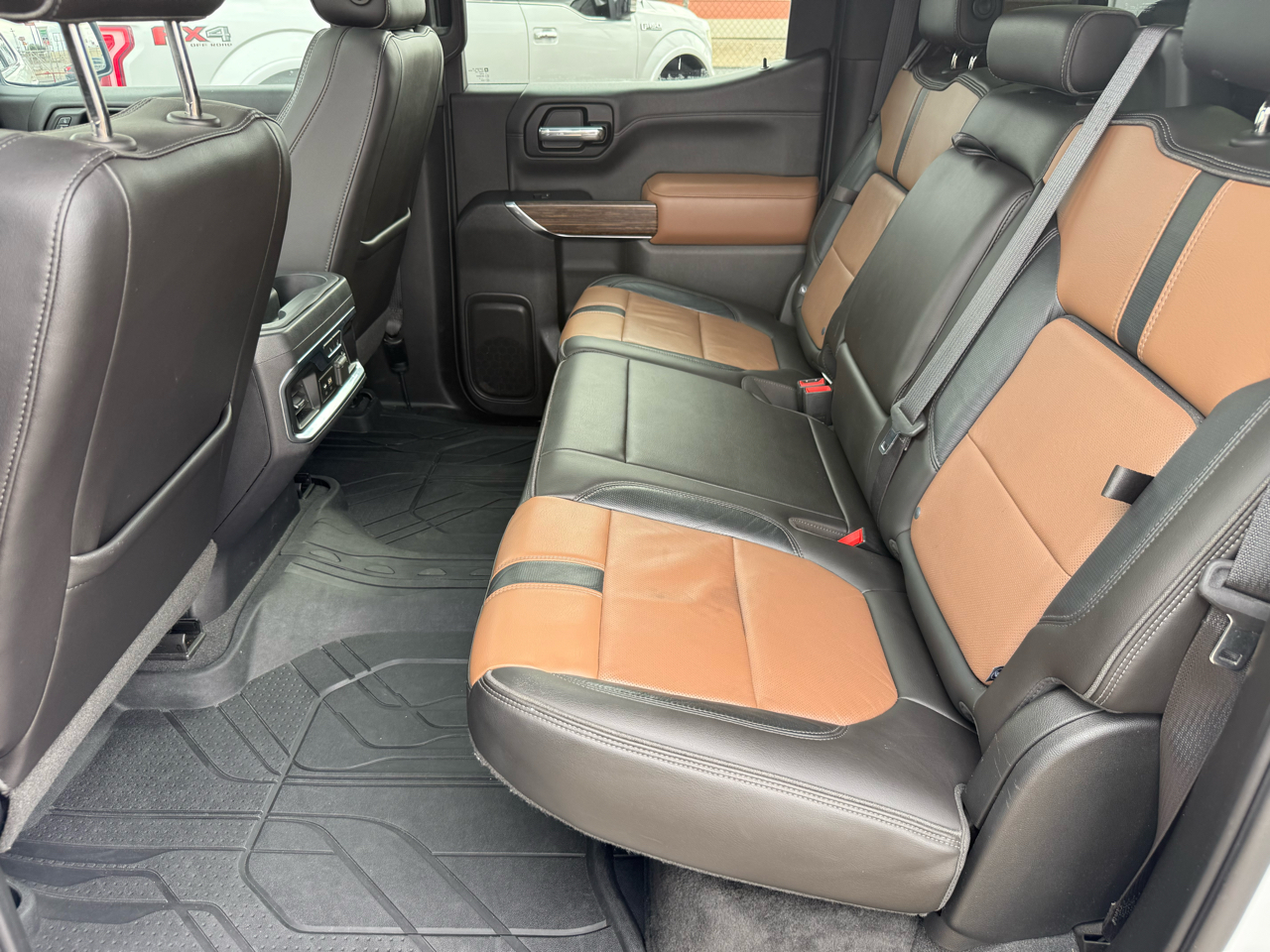 Chevrolet Silverado 1500 High Country Crew Cab 4WD SWB 2019