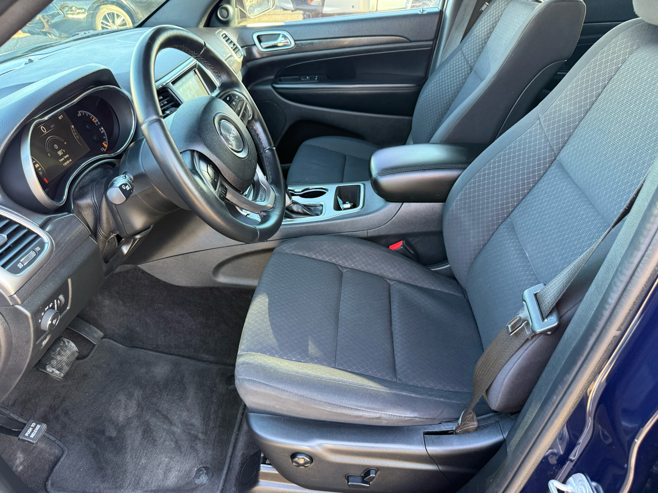 Jeep Grand Cherokee Laredo 2WD 2018