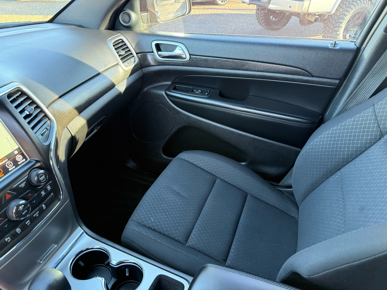 Jeep Grand Cherokee Laredo 2WD 2018