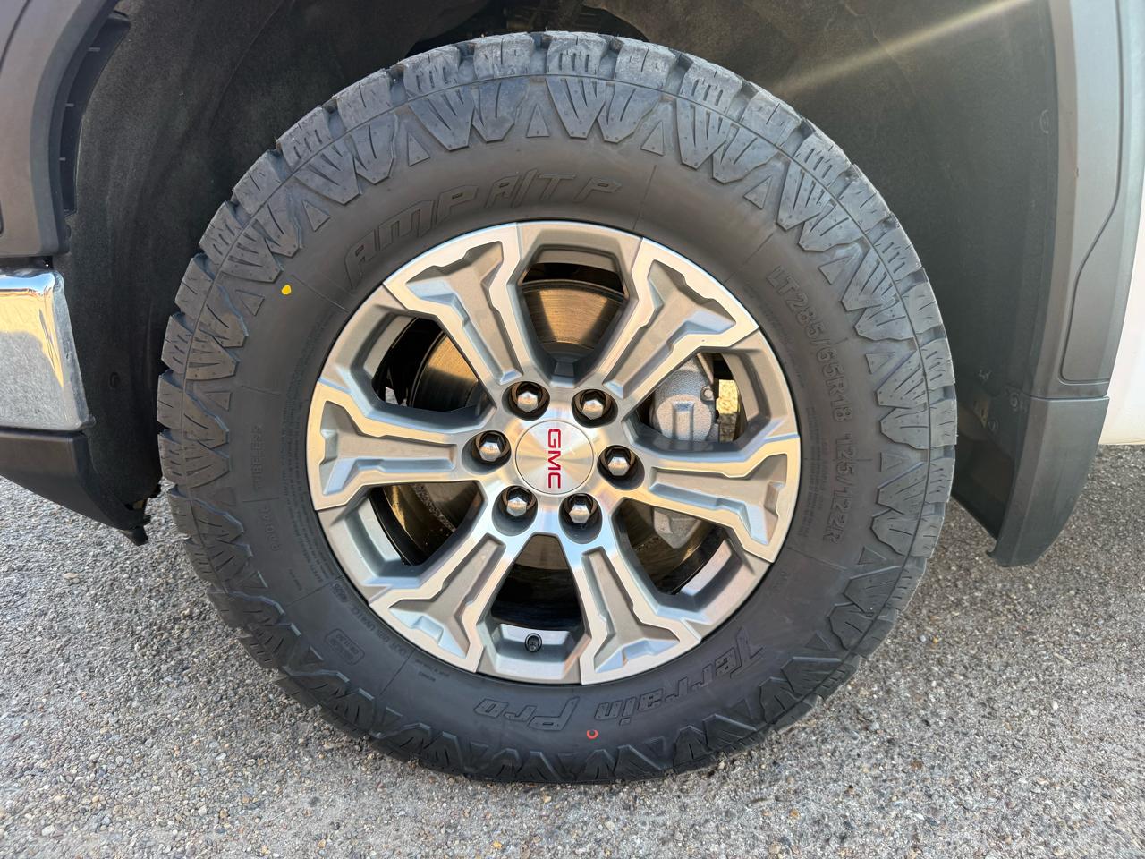 GMC Sierra 1500 4WD Crew Cab 143.5" SLT 2023