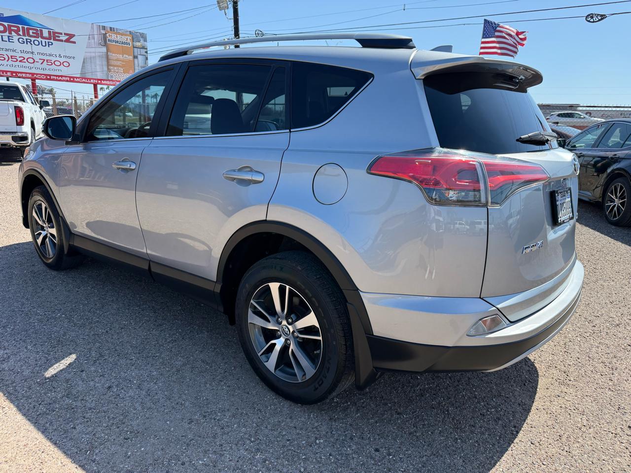 Toyota RAV4 XLE FWD 2018