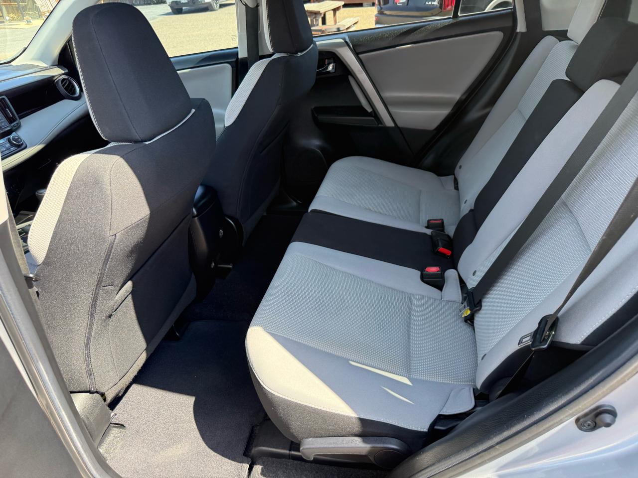 Toyota RAV4 XLE FWD 2018