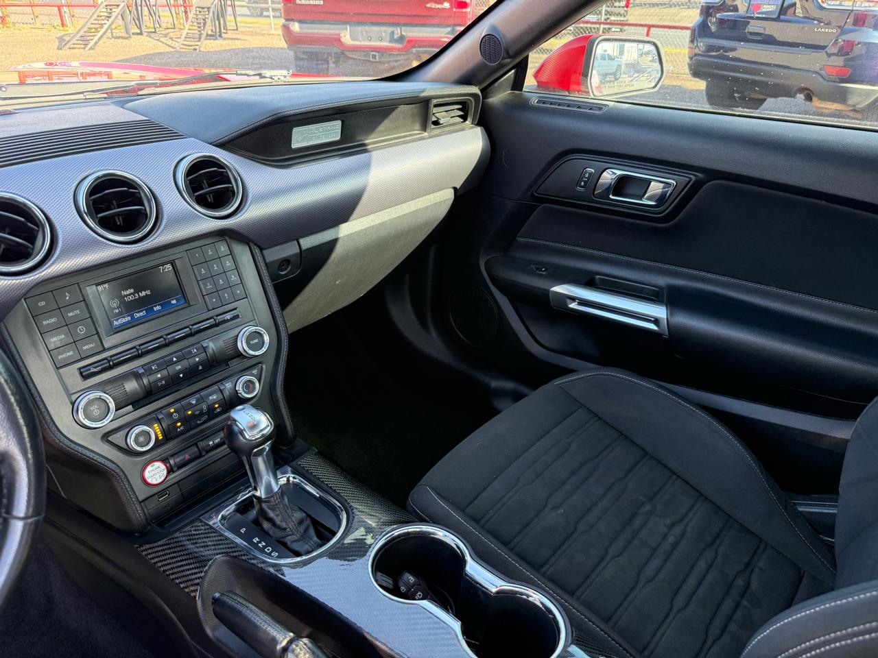 Ford Mustang GT Premium Coupe 2016