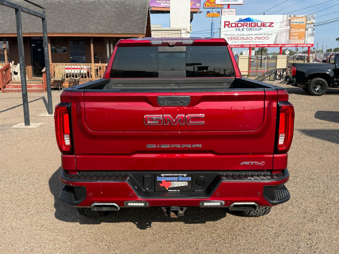 GMC Sierra 1500 AT4 Crew Cab Short Box 4WD 2020