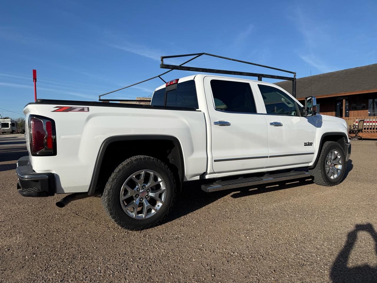 GMC Sierra 1500 4WD Crew Cab 143.5" SLT 2017