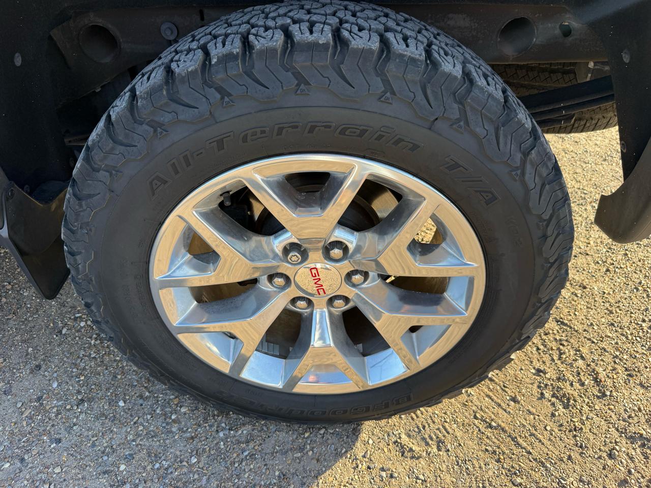 GMC Sierra 1500 4WD Crew Cab 143.5" SLT 2017