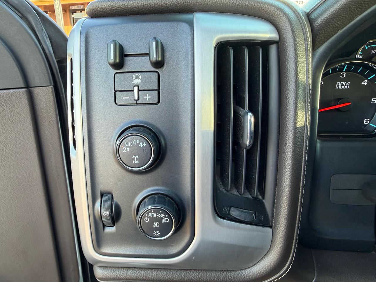 GMC Sierra 1500 4WD Crew Cab 143.5" SLT 2017