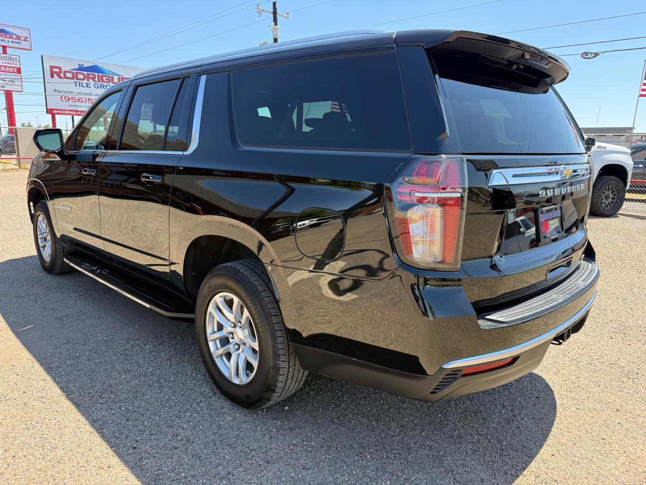 Chevrolet Suburban LT 2WD 2023