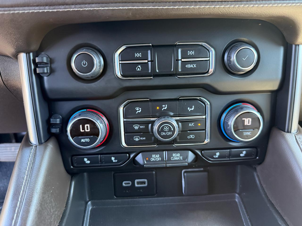 Chevrolet Suburban LT 2WD 2023