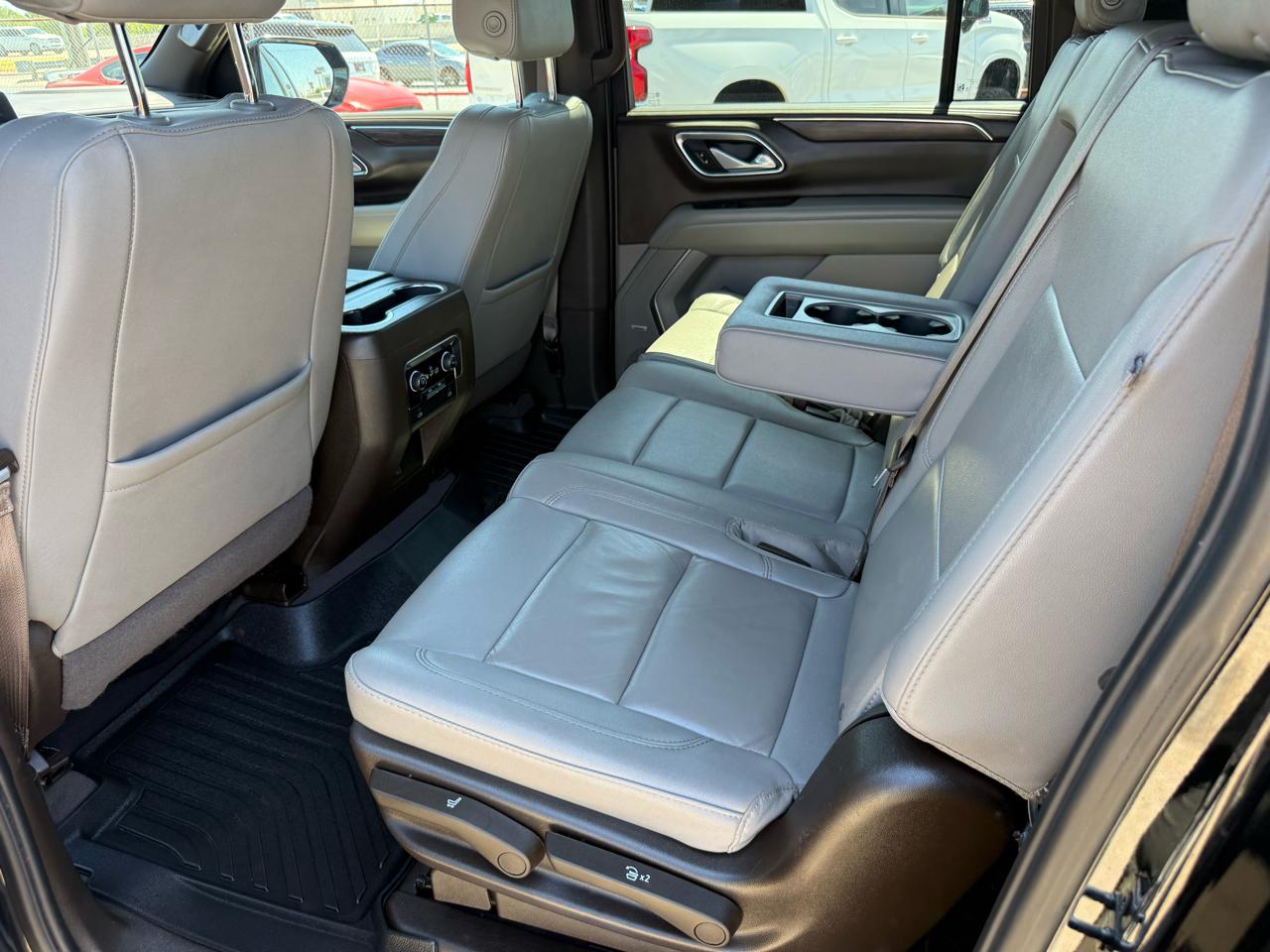 Chevrolet Suburban LT 2WD 2023