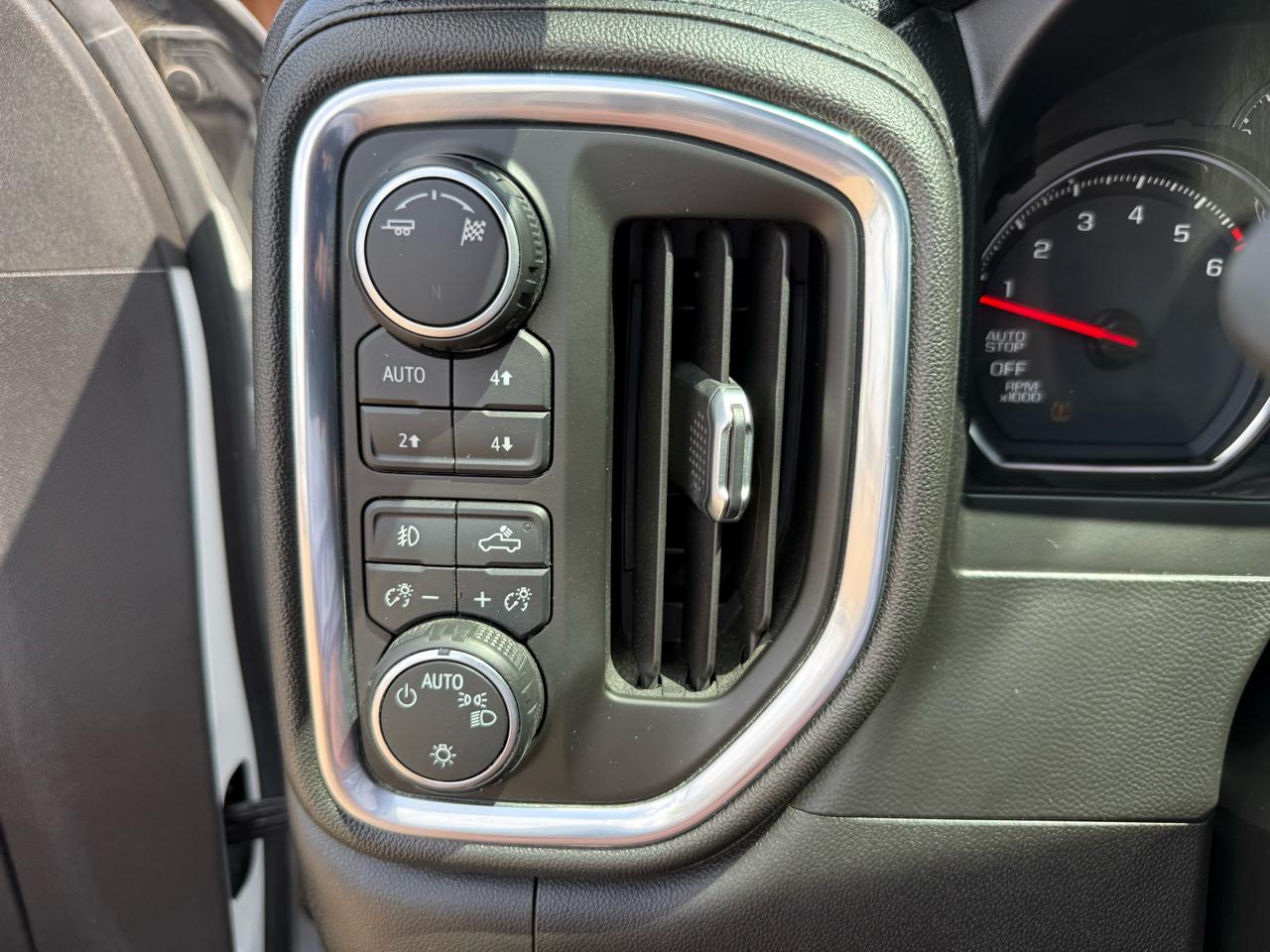 Chevrolet Silverado 1500 RST Crew Cab 4WD 2019