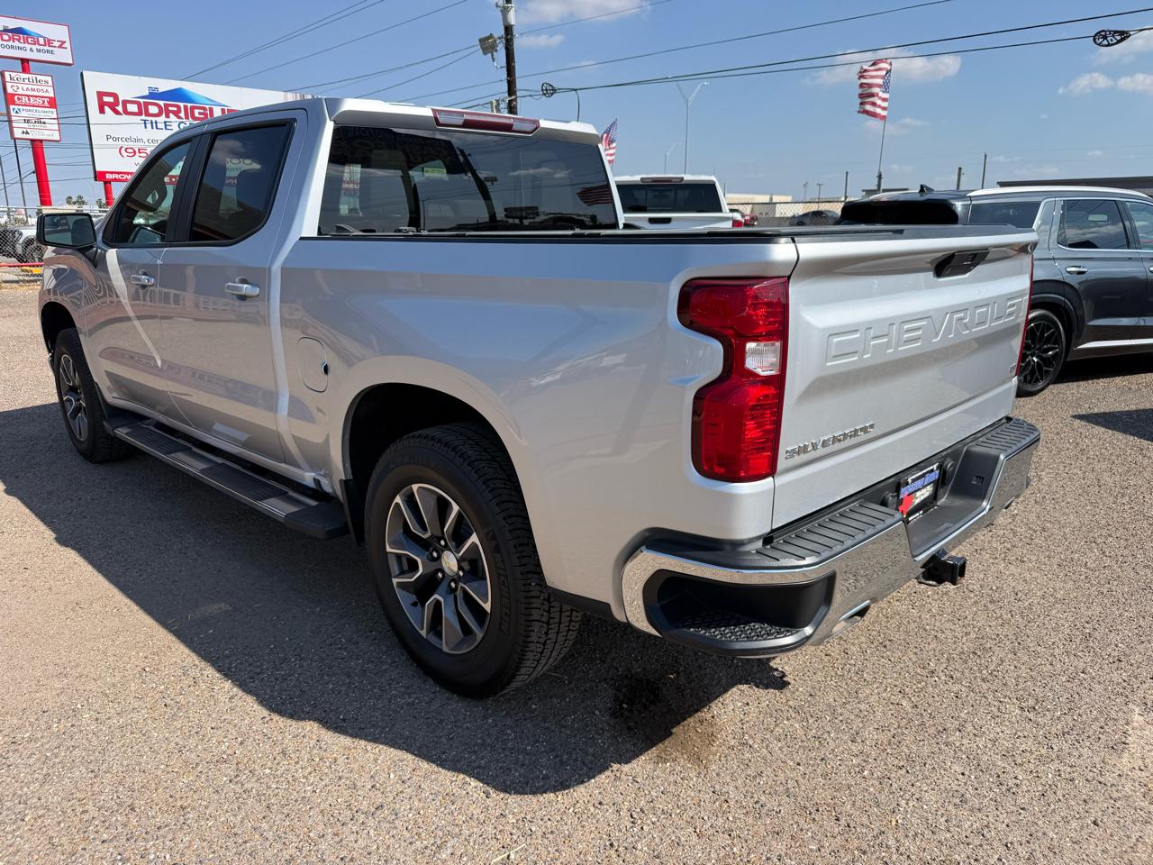 Chevrolet Silverado 1500 1LT Crew Cab 4WD 2021
