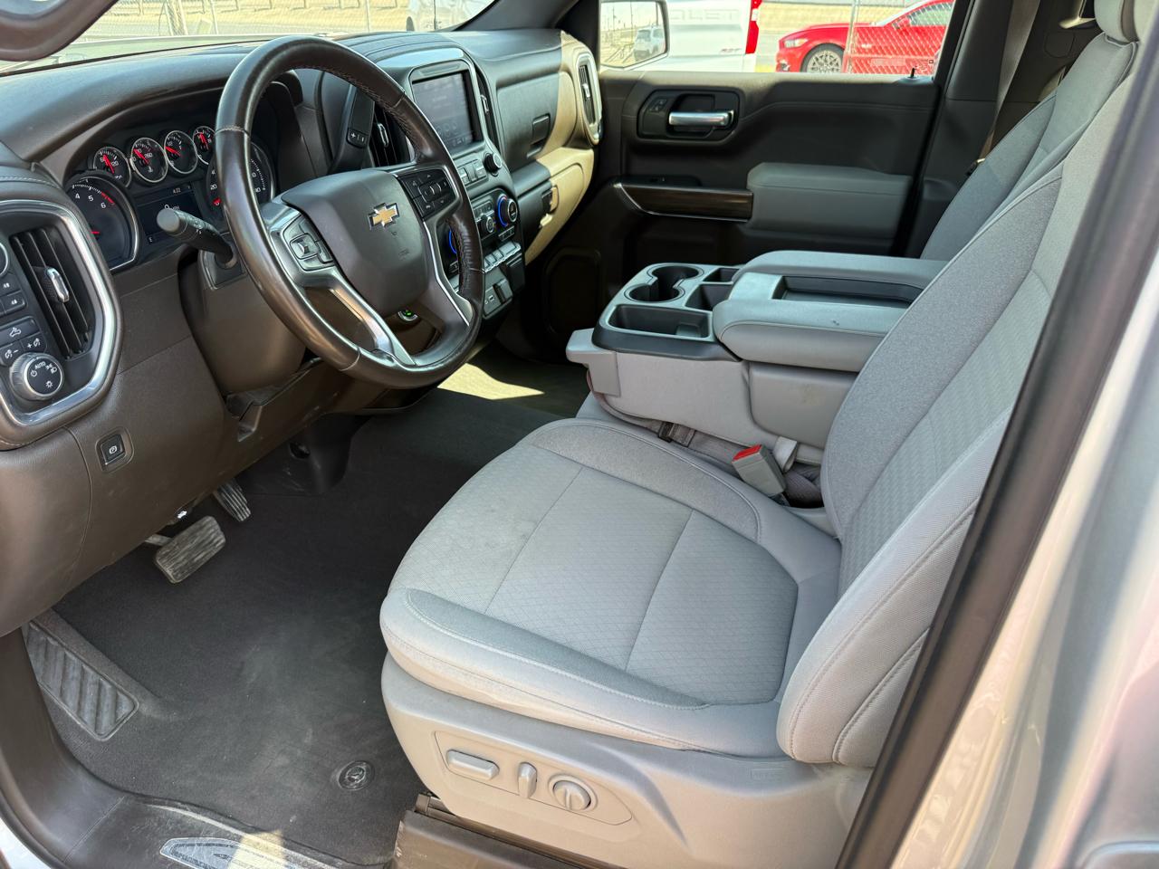 Chevrolet Silverado 1500 1LT Crew Cab 4WD 2021